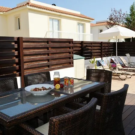 Villa Your Beautiful Holiday Minutes From The Beach, 1460 Protaras